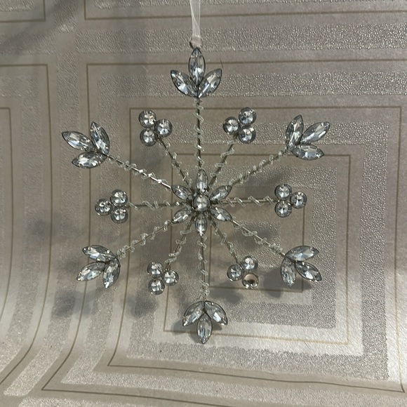 #1 Large Crystal Snowflake Ornament #1 - Picture 1 of 3